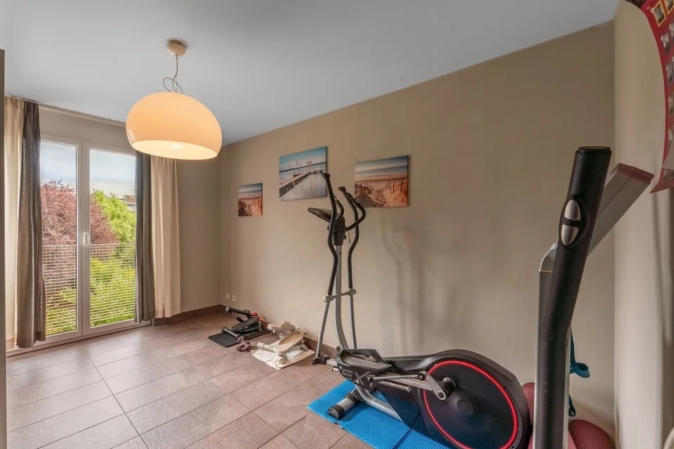 Schönes 4.5-Zimmer-Apartment mit großem Balkon, nur zwei Schritte vom Stadtzentrum entfernt, Rue Saint-Georges