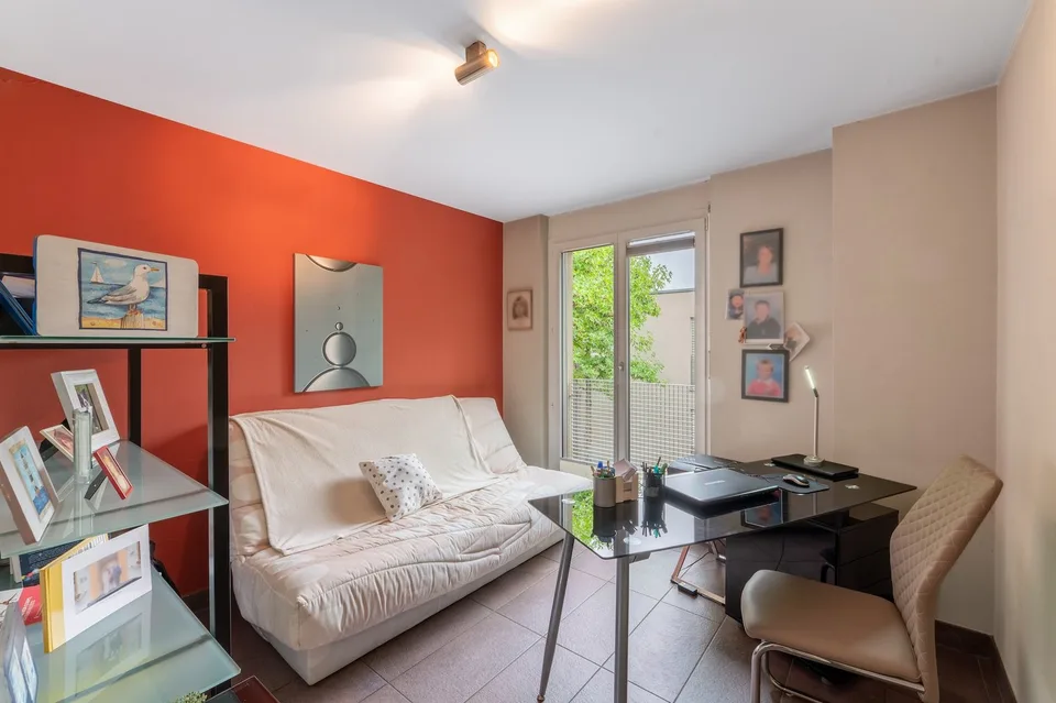 Schönes 4.5-Zimmer-Apartment mit großem Balkon, nur zwei Schritte vom Stadtzentrum entfernt, Rue Saint-Georges