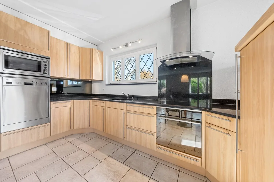 5.5-room single-family house in Solothurn - best location, winter garden