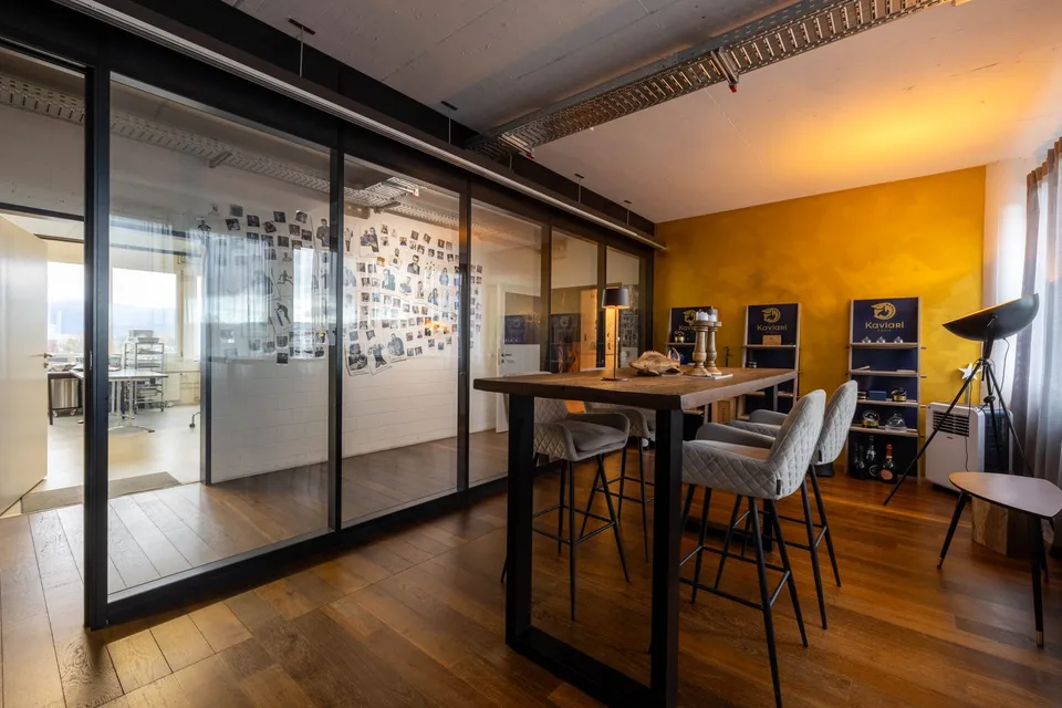Büro, Austellung, Restaurant, Kita / Gewerbefläche in Cham