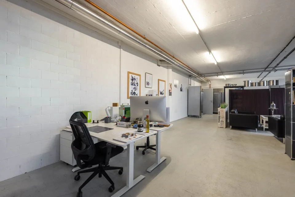 Büro, Austellung, Restaurant, Kita / Gewerbefläche in Cham