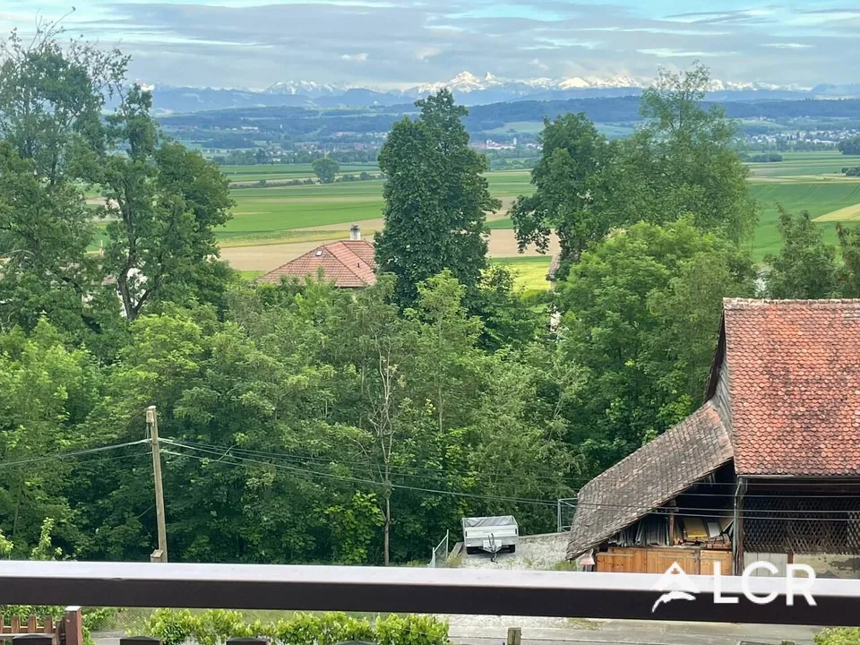 Schönes Apartment mit 4.5 Zimmern in Grandcour