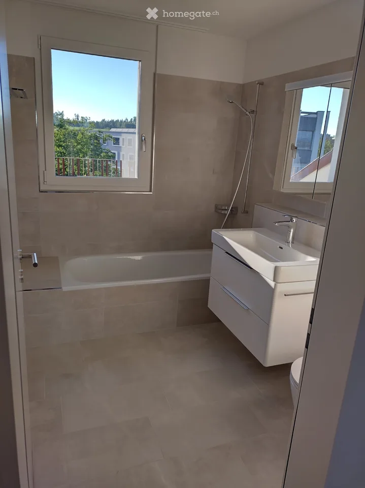 Appartement d'attique moderne 2.5 pièces à Dietlikon