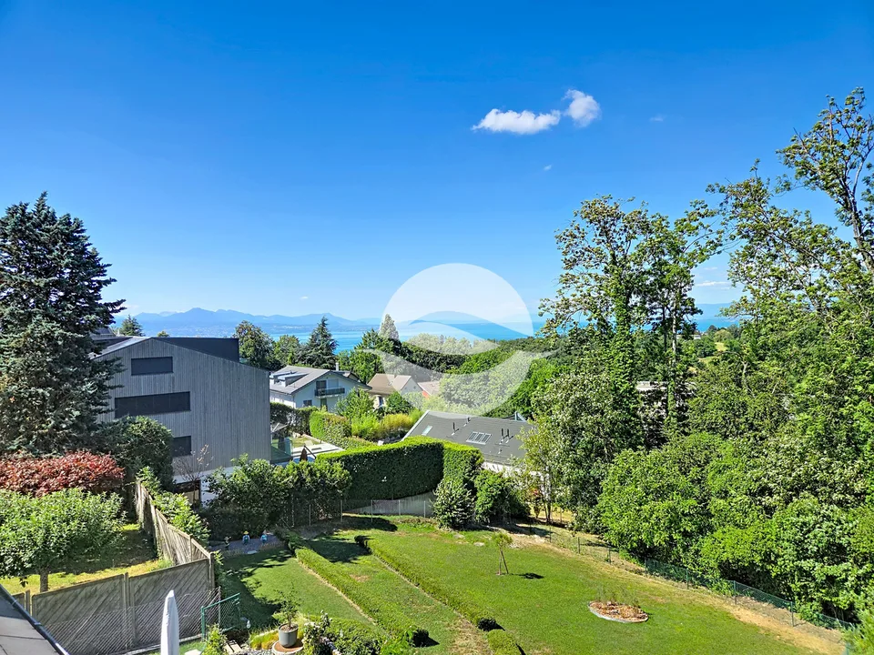 Charmante villa avec jardin et belle vue dégagée