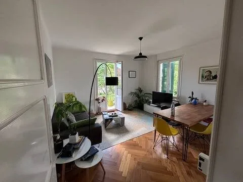 Loue chambre chez un particulier