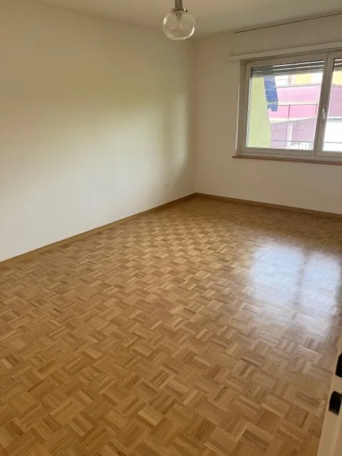 Bel appartement 3 pièces central à Kloten à partir du 1.10.2026