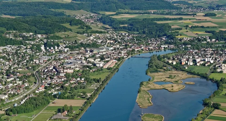 Luxuriöse 4.5-Zimmer-Attika mit grosser Terrasse in Böttstein