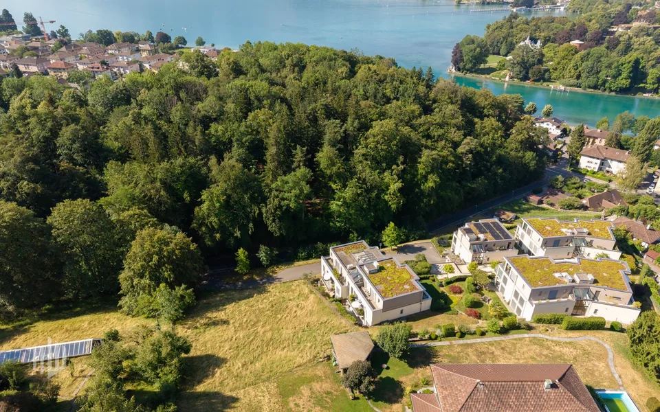 ImmoWyss -  Attraktive Bauparzelle mit 1966 m2 an bevorzugter Wohnlage