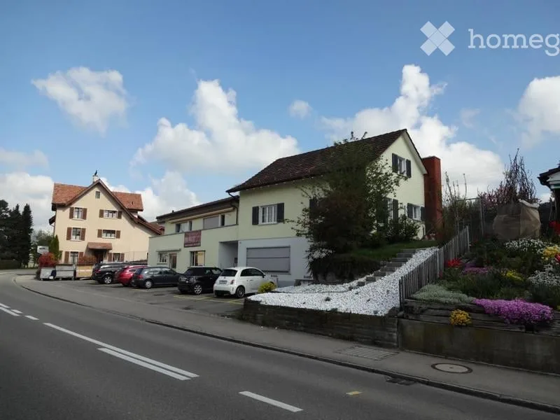 Wohn-/Geschäftshaus in Bettwiesen