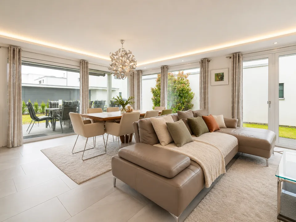 Grosszügiges 6.5-Zimmer-Einfamilienhaus mit moderner Technik und Alpenpanorama