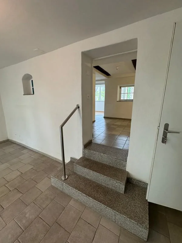 Charmant appartement 2.5 pièces dans un immeuble ancien au rez-de-chaussée à Thusis