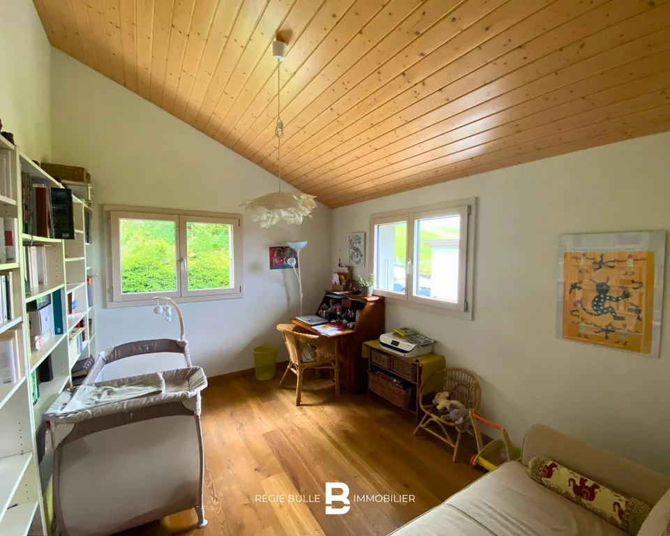 Belle villa située dans un quartier calme au coeur de la verdure