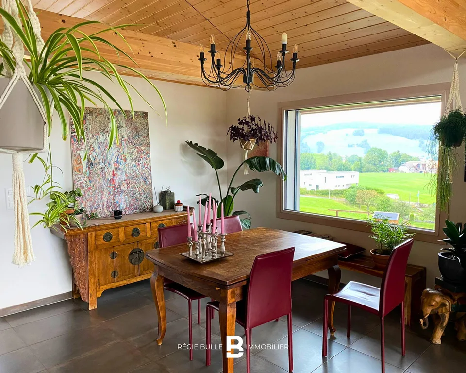 Belle villa située dans un quartier calme au coeur de la verdure