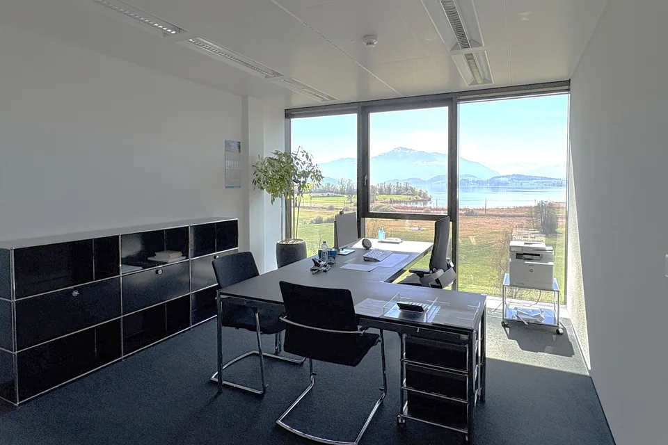 Erstklassige Bürofläche mit bester Aussicht und Komfort - Mieten im Dienstleistungs-Park Prisma