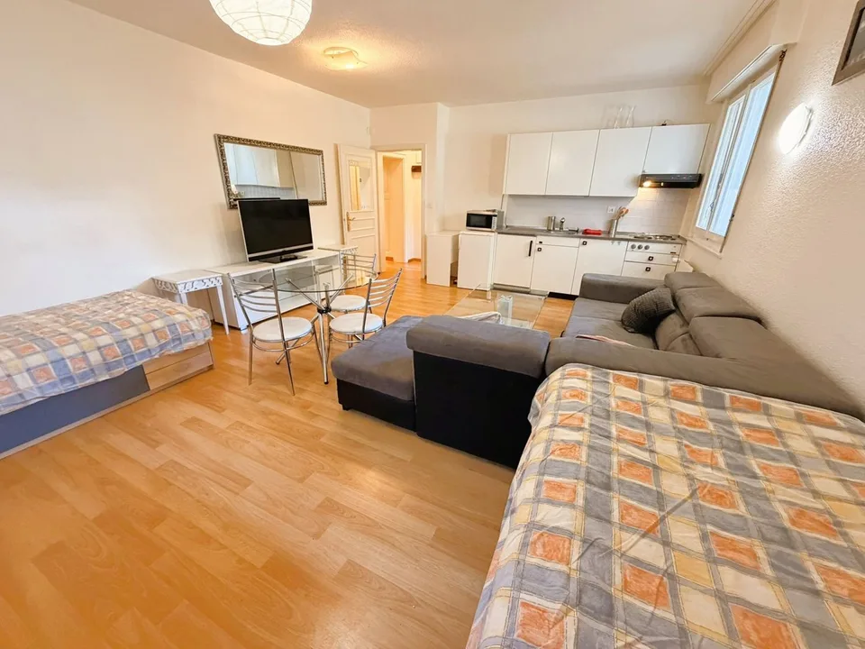 Very spacious and very bright 1.5 rooms - Ideally located - Quiet location