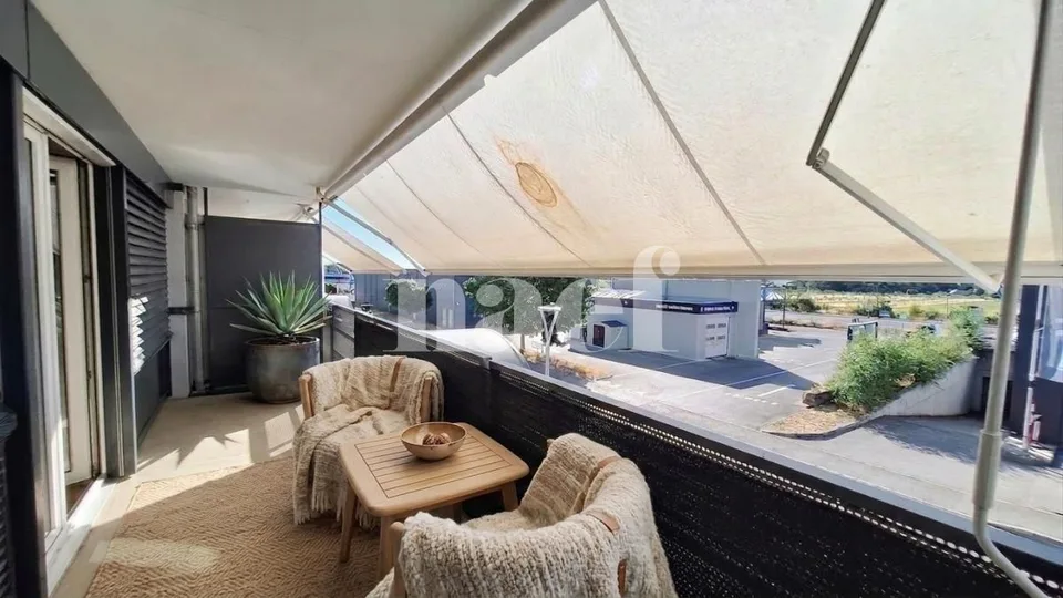 Bel appartement d'env. 103.m2 de 4.5 pièces au 1er étage avec balcon