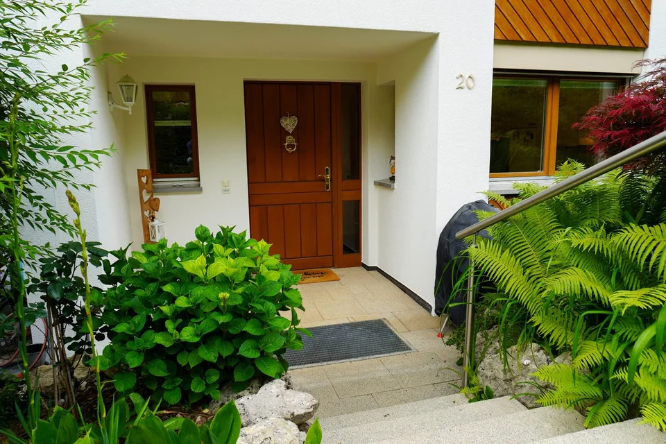 Maison unifamiliale de 5½ pièces avec vue lointaine et jardin