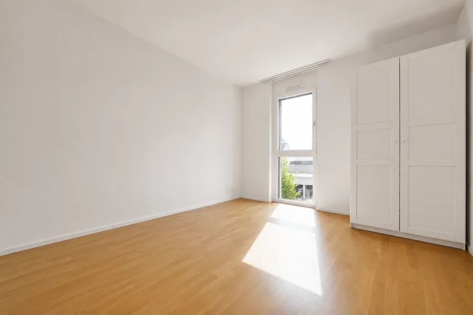 Moderne Wohnungen mit hohem Standard und Balkon-Terrasse in der Nähe des Sees