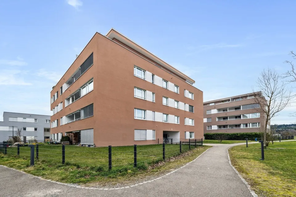 5.5-Zimmer-Wohnung in Oberentfelden - modern mit grossem Balkon