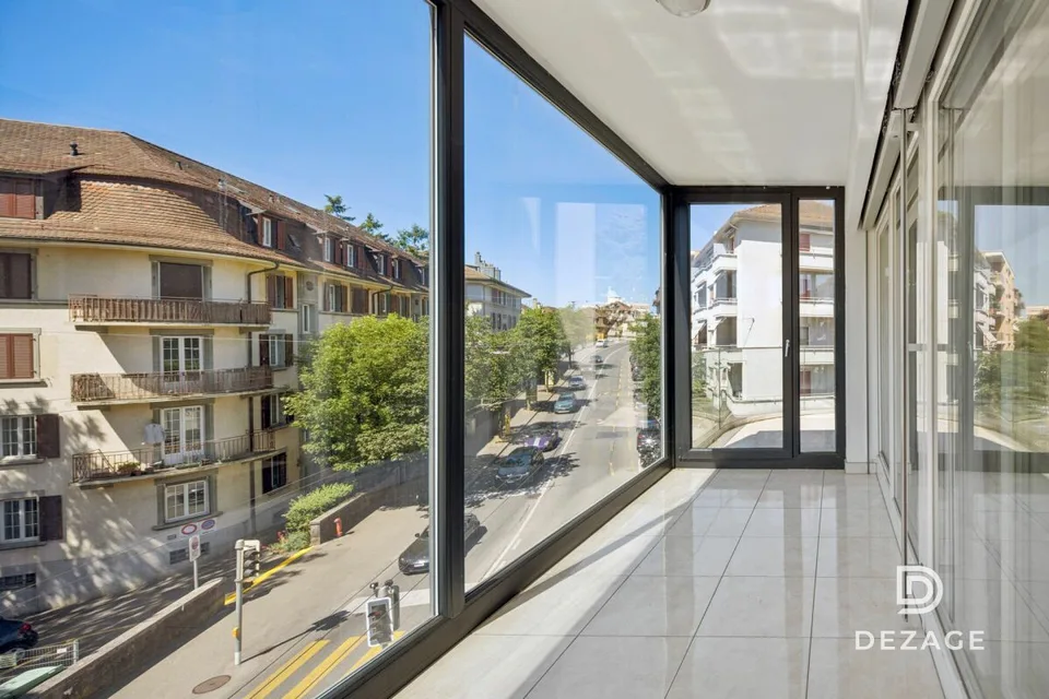 Magnifique attique-duplex de 165 m² avec terrasse entre Lausanne et Pully, proche de toutes les commodités