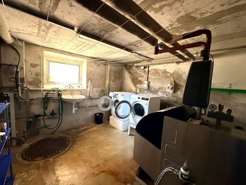 Immeuble d'appartements avec 4 unités de logement en centre-ville de Bellach