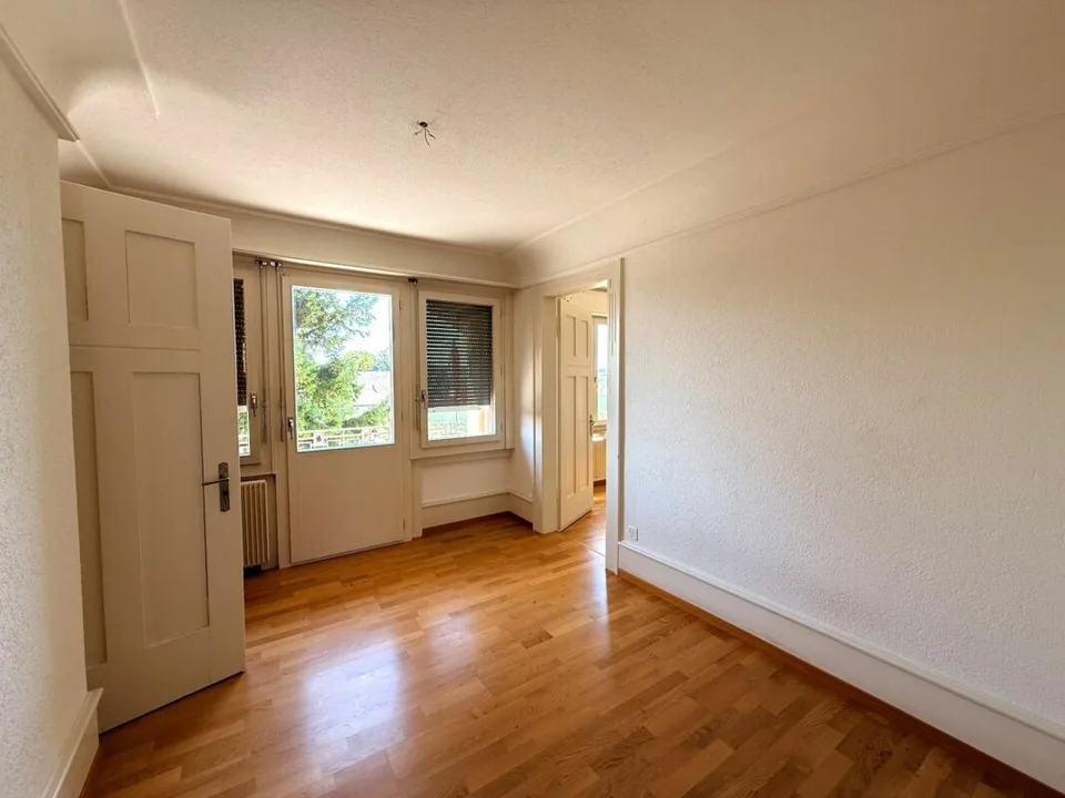 Immeuble d'appartements avec 4 unités de logement en centre-ville de Bellach
