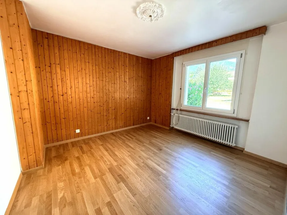 Immeuble d'appartements avec 4 unités de logement en centre-ville de Bellach