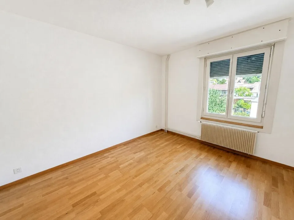 Immeuble d'appartements avec 4 unités de logement en centre-ville de Bellach