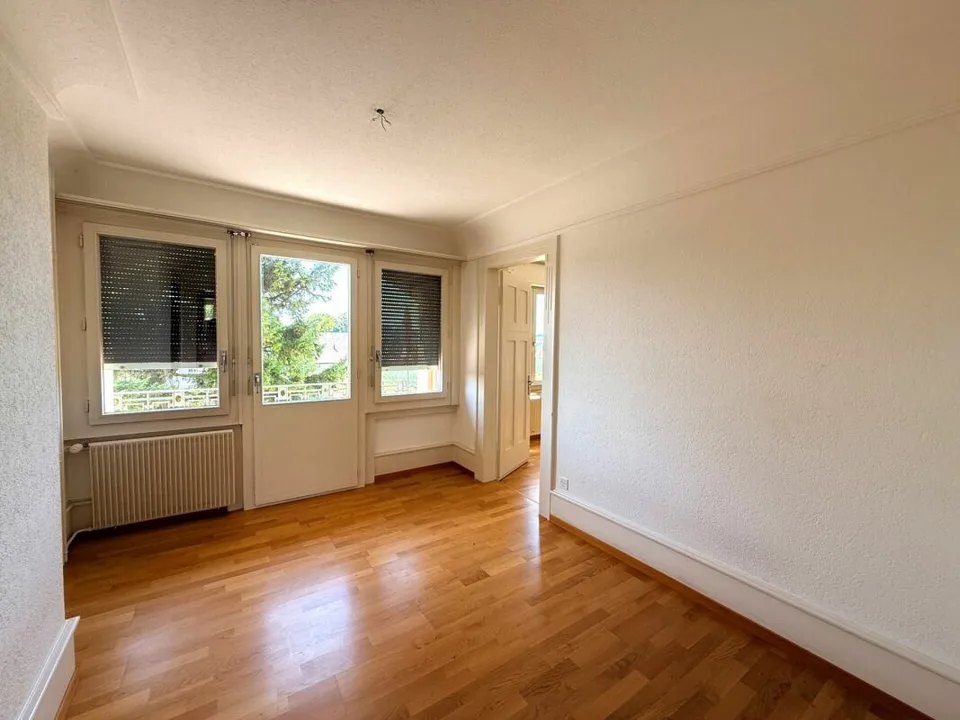 Immeuble d'appartements avec 4 unités de logement en centre-ville de Bellach