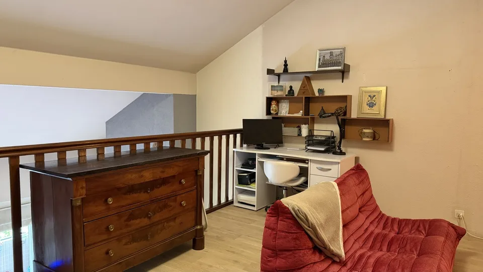 Attique en duplex avec vue dégagée sur la campagne