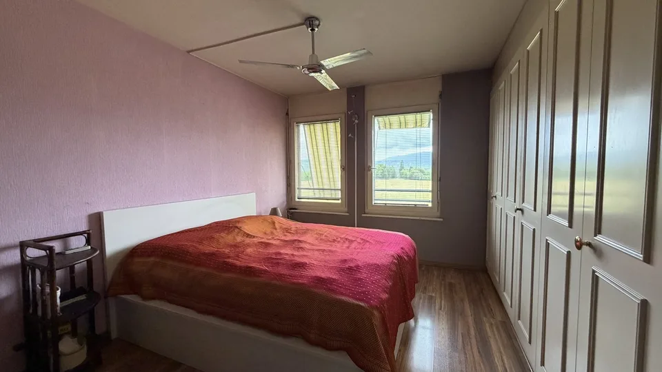 Attique en duplex avec vue dégagée sur la campagne