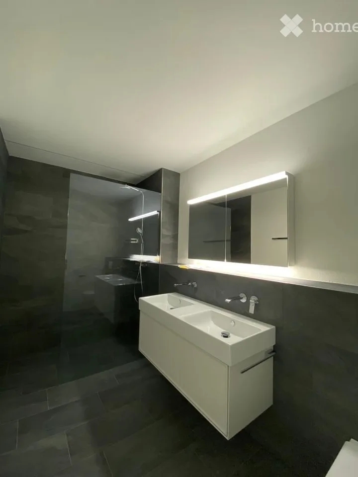 Eglispark: Luxuriöse 4.5-Zi.-Wohnung mit herrlicher Weitsicht
