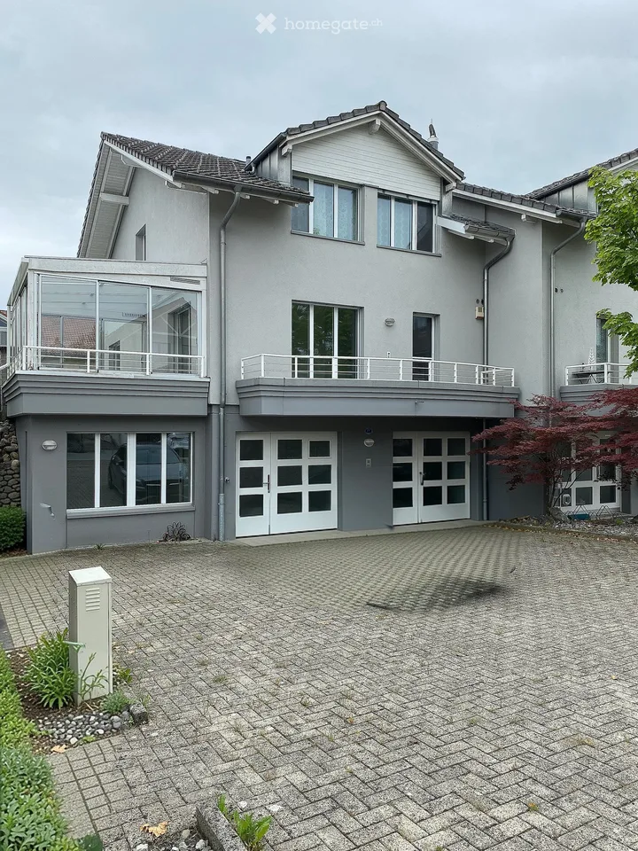 EXKLUSIVES EINFAMILIENHAUS IN INWIL (LU)