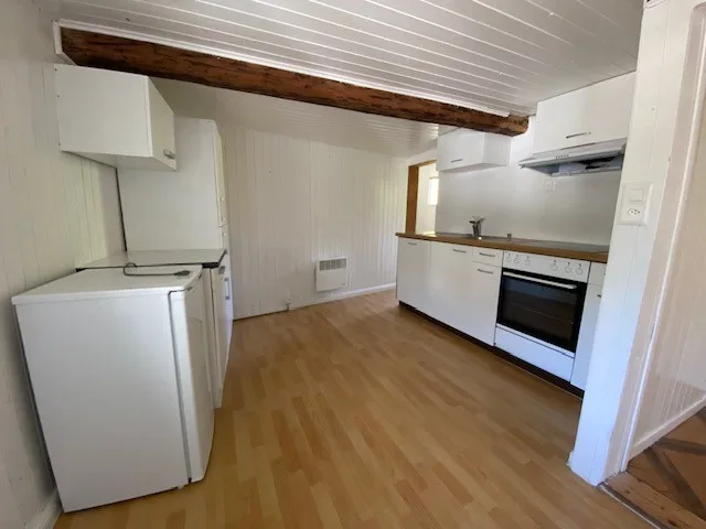 Charmante 3.5- Zimmer-Wohnung mit Cheminée in Schwanden GL
