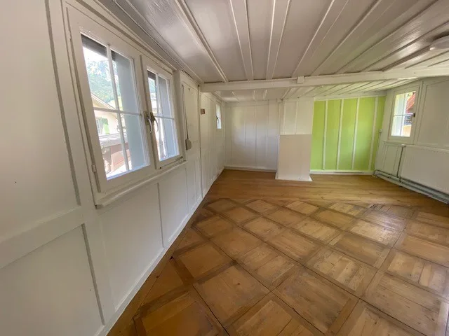 Charmante 3.5- Zimmer-Wohnung mit Cheminée in Schwanden GL