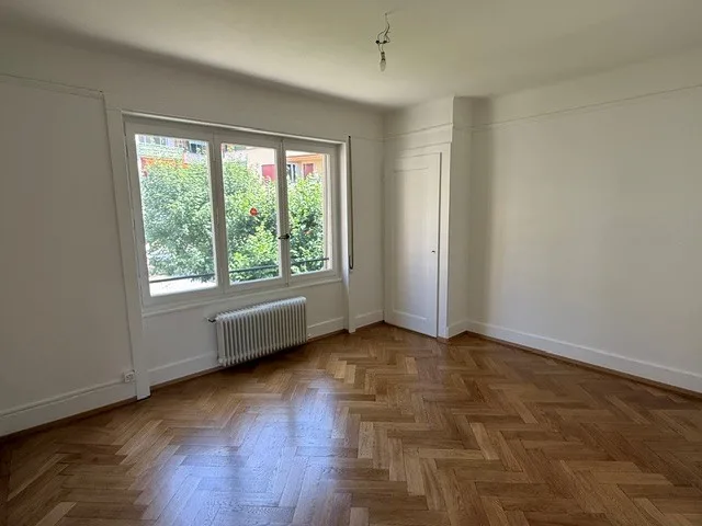 Beautiful renovated 3.5-room apartment, 4th floor, approx. 74 m2