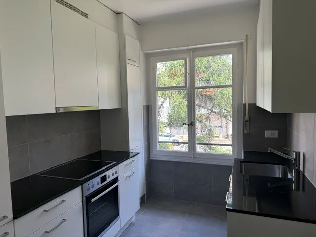 Beautiful renovated 3.5-room apartment, 4th floor, approx. 74 m2