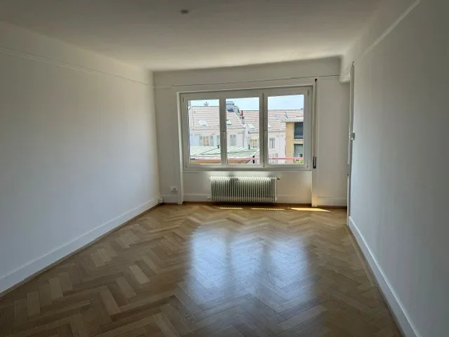 Beautiful renovated 3.5-room apartment, 4th floor, approx. 74 m2
