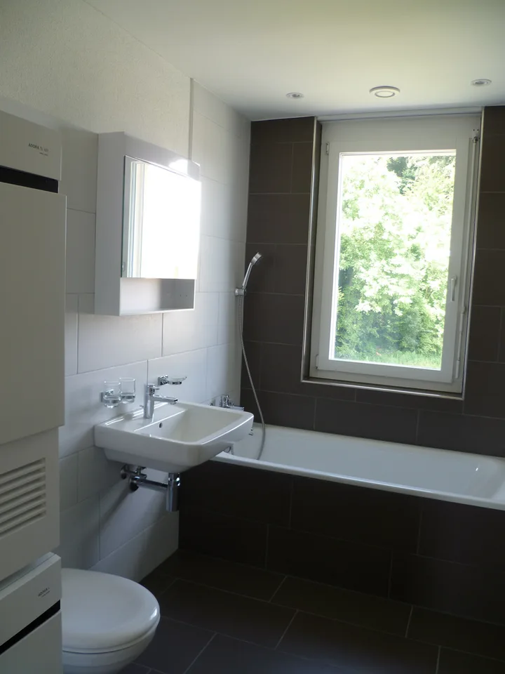 MODERNE WOHNUNG AN RUHIGER LAGE