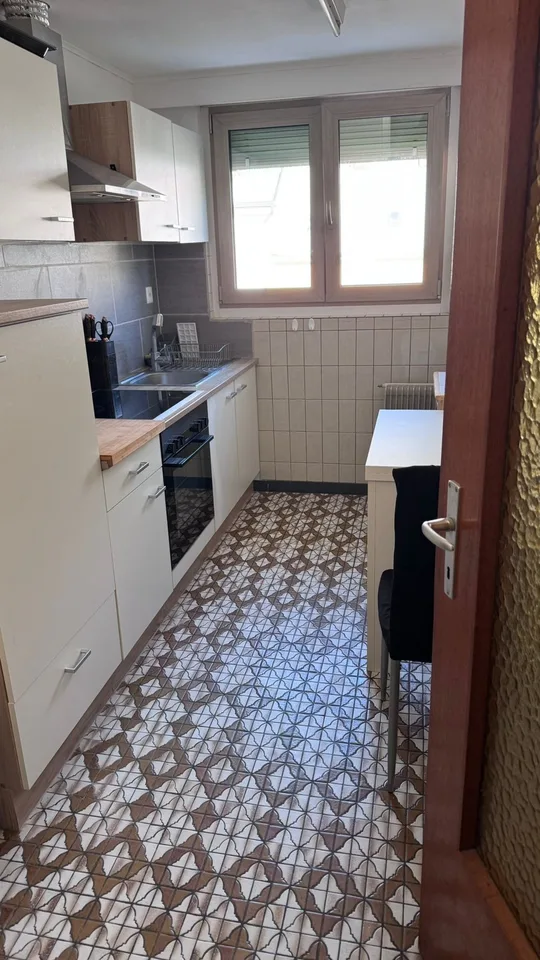 Charmant studio meublé au 4ème