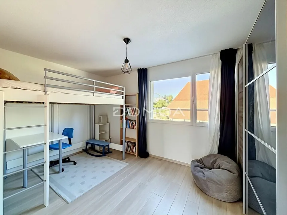 Beautiful 4.5-room apartment with large terrace