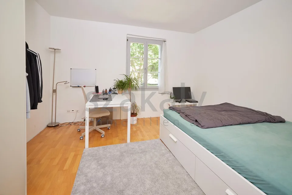 Dreifamilienhaus mit Charme in alterwürdigem Gemäuer