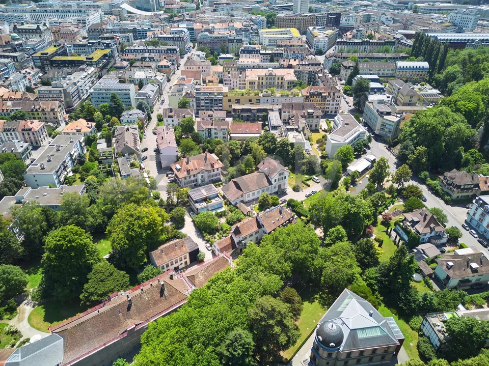 Dreifamilienhaus mit Charme in alterwürdigem Gemäuer