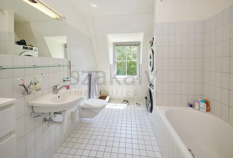 Dreifamilienhaus mit Charme in alterwürdigem Gemäuer