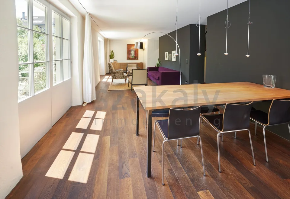 Dreifamilienhaus mit Charme in alterwürdigem Gemäuer