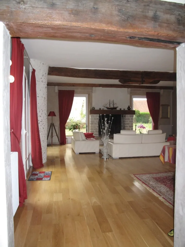 Majestueuse Maison de Caractère de 10 Pièces à Chartres – 315 m²