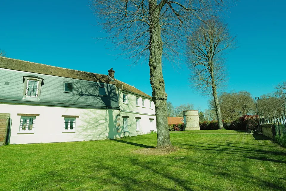 Majestueuse Maison de Caractère de 10 Pièces à Chartres – 315 m²