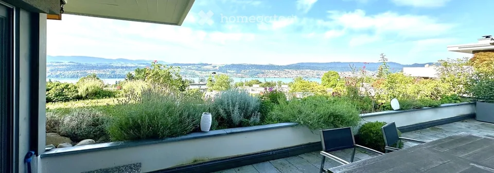 Casa terrazzata da sogno con panorama lacustre spettacolare e privacy completa a Meilen