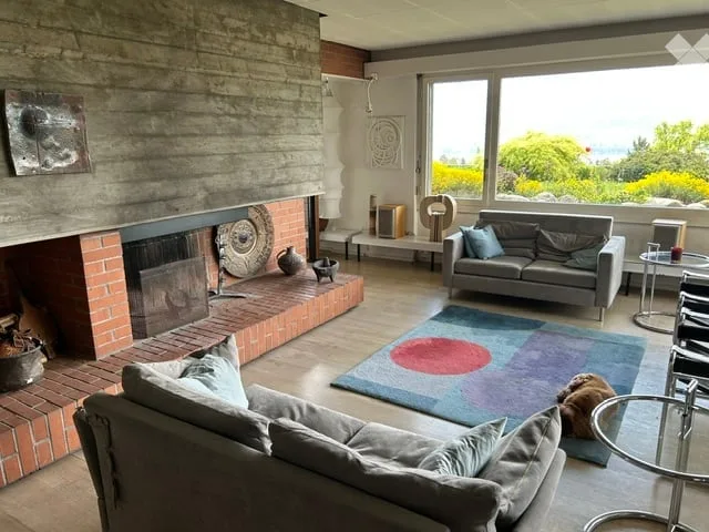 Casa terrazzata da sogno con panorama lacustre spettacolare e privacy completa a Meilen