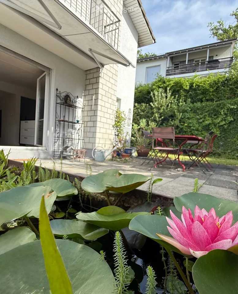 Charming 6.5-room semi-detached house in Oberengstringen